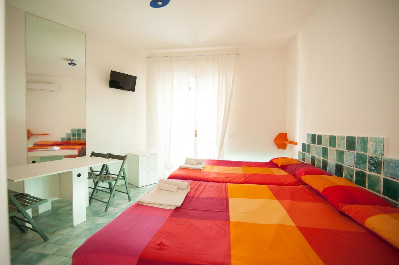 Suite House L'Isola Che Non C'E Fontane Bianche Exterior photo