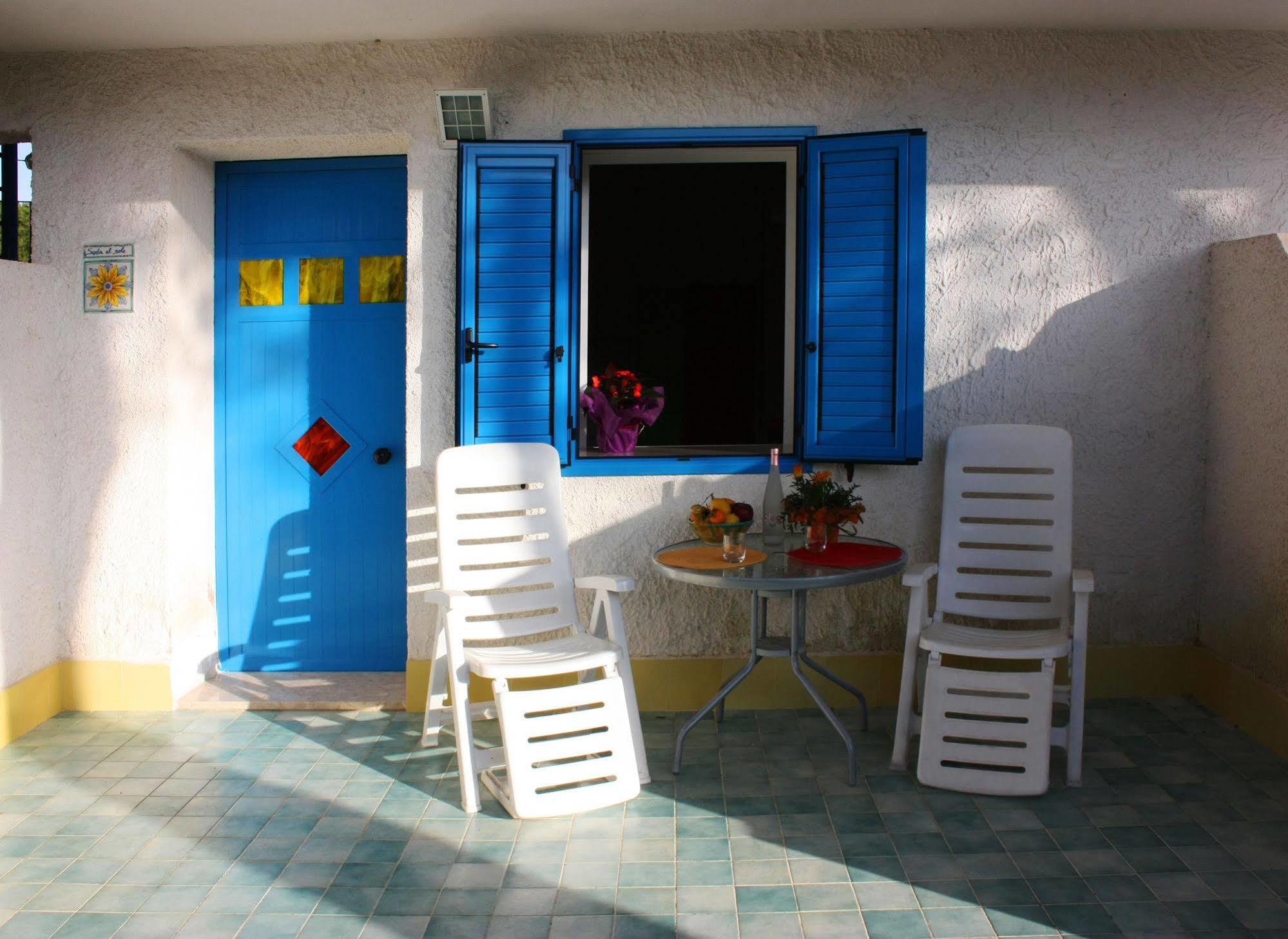 Suite House L'Isola Che Non C'E Fontane Bianche Exterior photo